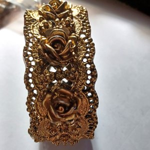 Vintage Tortolani Gold Tone Chunky Hinged Roses Clamper Bracelet