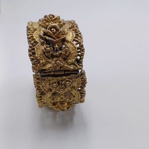 Vintage Tortolani Gold Tone Chunky Hinged Roses Clamper Bracelet