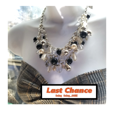 Trendy Vintage White House Black Market Cha Cha Beaded Necklace and Multistrand Bracelet Set