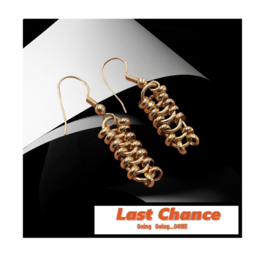 Pleasing Vintage Gold Tone Short Ribbon Chain Mail Dangle Earrings