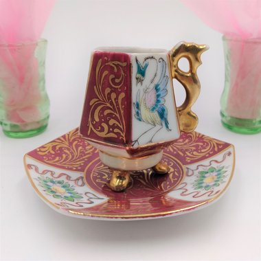 Splendid Vintage Burgundy Japanese Ardult Porcelin Demitasse Cup and Saucer #6396