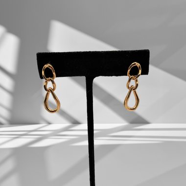 Classic Vintage MONET Gold Tone Twisted Link Dangle Earrings, with original signed pushbacks