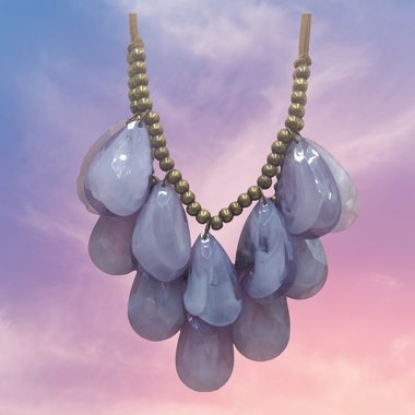 Popular Vintage Joan Rivers Large Translucent  Lavender Faux Crystal Acrylic Tear drops Bib Statement Necklace