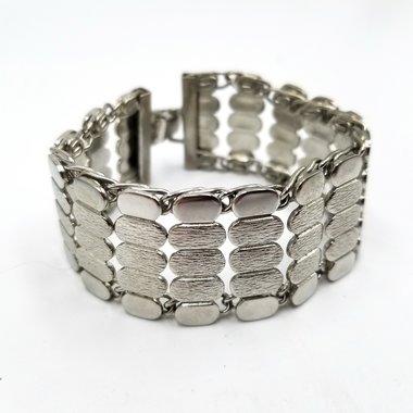 Stylish Vintage Silver Tone Snail/Scroll Chain Panel Bracelet