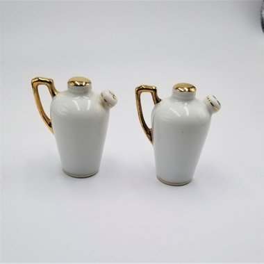 Vintage Small Occupied Japan White Ceramic with Gold Glazing Details Salt and Pepper Shakers