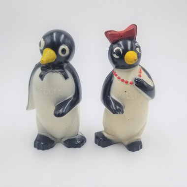 Vintage 1950's F and F Mold and Die Works, Willie and Millie Plastic Penguin Salt and Pepper Shakers