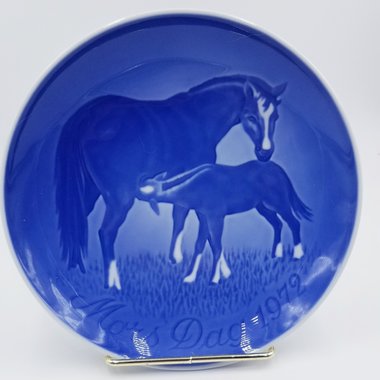 Vintage 1972 Bing and Grondahl B&G Mors Dag (Mother's Day) Blue and White Plate Horse and Foal with Original Box