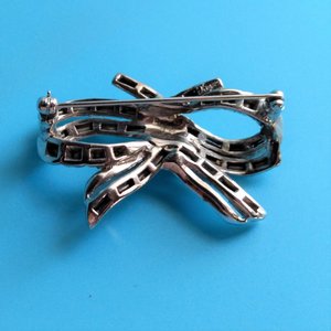 Magnificent Keyes, Rare Designer Silver Tone Rhinestone Baguette Bow Brooch