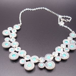 Liz Claiborne Silver Tone Teal Green Round Cabochons Pretty Vintage  Statement Bib Necklace