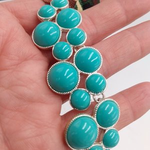 Liz Claiborne Silver Tone Teal Green Round Cabochons Pretty Vintage  Statement Bib Necklace