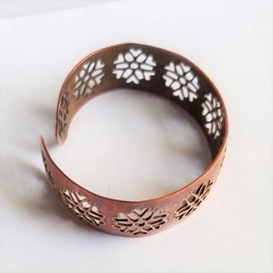 Earthy Vintage Southwestern Solid Copper Open Work Flowers Open Cuff Bracelet