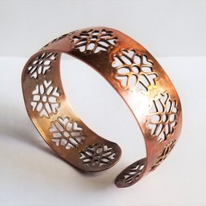 Earthy Vintage Southwestern Solid Copper Open Work Flowers Open Cuff Bracelet