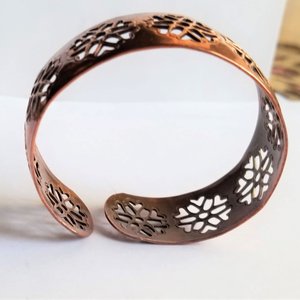 Earthy Vintage Southwestern Solid Copper Open Work Flowers Open Cuff Bracelet