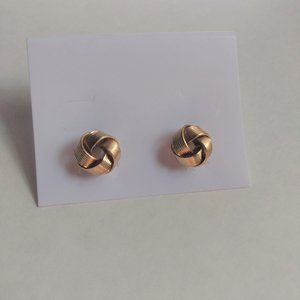 Flattering Vintage Gold Tone Figural Knots Post Earrings