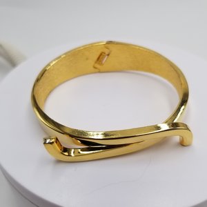 Shiny Vintage Gold Tone Criss Cross Clamper Cuff Bracelet,