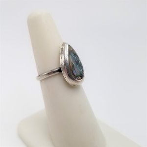 Pleasant Vintage Mexican Abalone and Sterling Silver Teardrop Ring Size 5.5