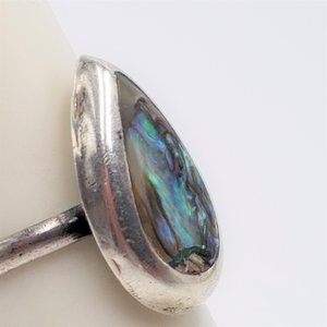 Pleasant Vintage Mexican Abalone and Sterling Silver Teardrop Ring Size 5.5