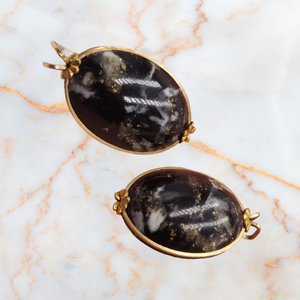 Sophisticated Vintage Hillcraft Gold Tone and Marbled Lucite Slide Clip Earrings