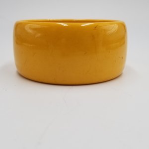 Vintage Art Deco Chunky and Wide Genuine Butterscotch Bakelite Bangle Bracelet