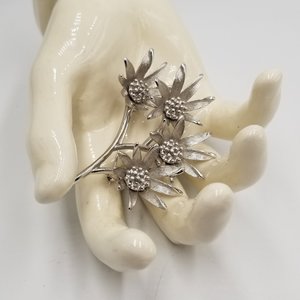 Vintage Signed Judy Lee Mid Century Silver Tone Multi-Flower Brooch