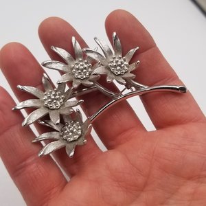 Vintage Signed Judy Lee Mid Century Silver Tone Multi-Flower Brooch