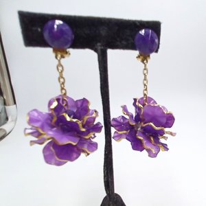 Hong Kong Purple Petal Vintage  Bracelet and Earrings Jewelry Set