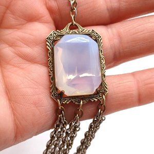 Vintage Gold Tone Milk Glass and Moon Stone Pendant Tassle Necklace