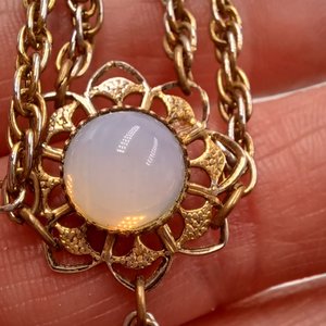 Vintage Gold Tone Milk Glass and Moon Stone Pendant Tassle Necklace