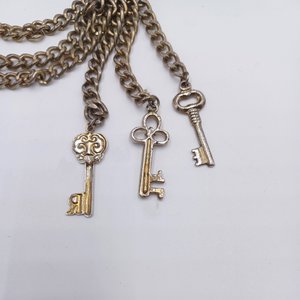 Vintage Gold Tone Providentiae Memor Lion Crown Keys Chain Double Brooch