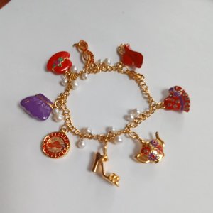 Danbury Mint Red Hat Society Gold Plated Charm Bracelet