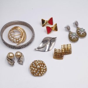 Signed Designer Vintage Jewelry Lot-Monet, Alice Caviness, Trifari, Avon and More-