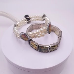 Two Vintage Rockabilly Stretch Bracelets, Faux Pearl and Las Vegas, Retro Bracelets