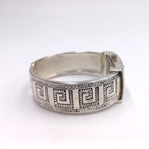 Silver Tone Geneva Platinum Ladies Southwest Design Clamper Bracelet Watch