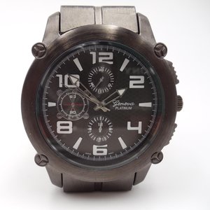 Mens Geneva Platinum Heavy Large Bronze Tone Quartz Watch, New Battery