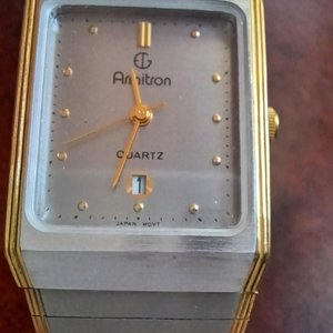 Sleek Vintage Armitron 2 Tone Ladies Quartz Analog Watch, New Battery Runs