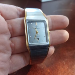 Sleek Vintage Armitron 2 Tone Ladies Quartz Analog Watch, New Battery Runs