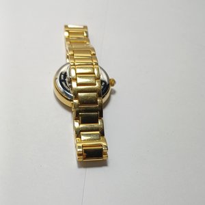 AKRIBOS XXIV Gold Tone Diamond Dial Ladies Quartz Wrist Watch- New Battery