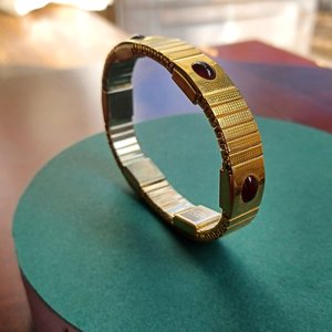 Vintage MAJOR Gold Tone and Red Jewel Magnetic Expandable Bracelet