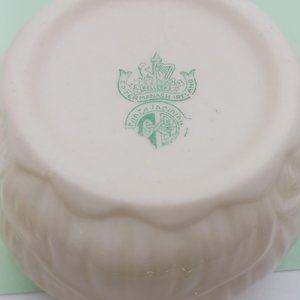 Belleek Lily Pattern Creamer and Sugar Set, Green Mark 1946-1955
