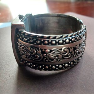 Studio Time Silver Tone Ornate Clamper Bracelet Wrist Watch, New Battery