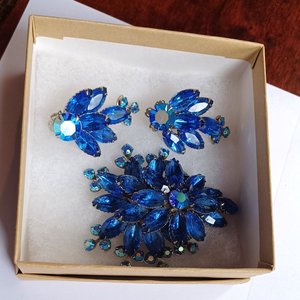 Vintage Signed Large Blue Rhinestones Brooch and Earrings Jewelry Set, Demi Parure