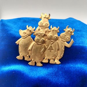 A Collection of 4 JJ Jonette Artifacts Brooches, Collectible