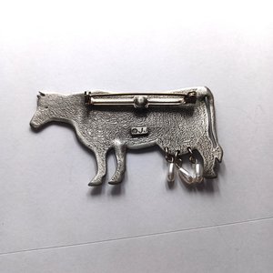 A Collection of 4 JJ Jonette Artifacts Brooches, Collectible