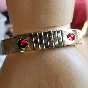 Vintage MAJOR Gold Tone and Red Jewel Magnetic Expandable Bracelet