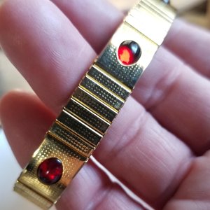 Vintage MAJOR Gold Tone and Red Jewel Magnetic Expandable Bracelet
