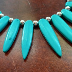 Dyed Turquoise Howlite Spiky Southwestern Fan Fringe Collar Necklace