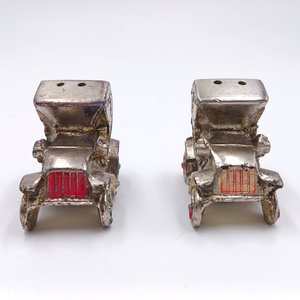 Vintage Model T's Silver Plate Texas Souvenir Salt and Pepper Shakers Set