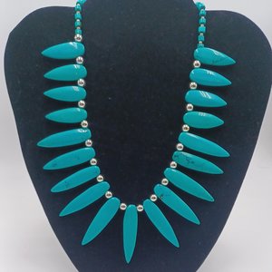 Dyed Turquoise Howlite Spiky Southwestern Fan Fringe Collar Necklace