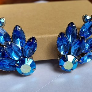 Vintage Signed Large Blue Rhinestones Brooch and Earrings Jewelry Set, Demi Parure