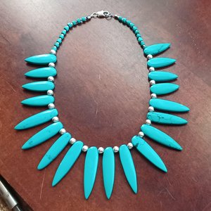 Dyed Turquoise Howlite Spiky Southwestern Fan Fringe Collar Necklace